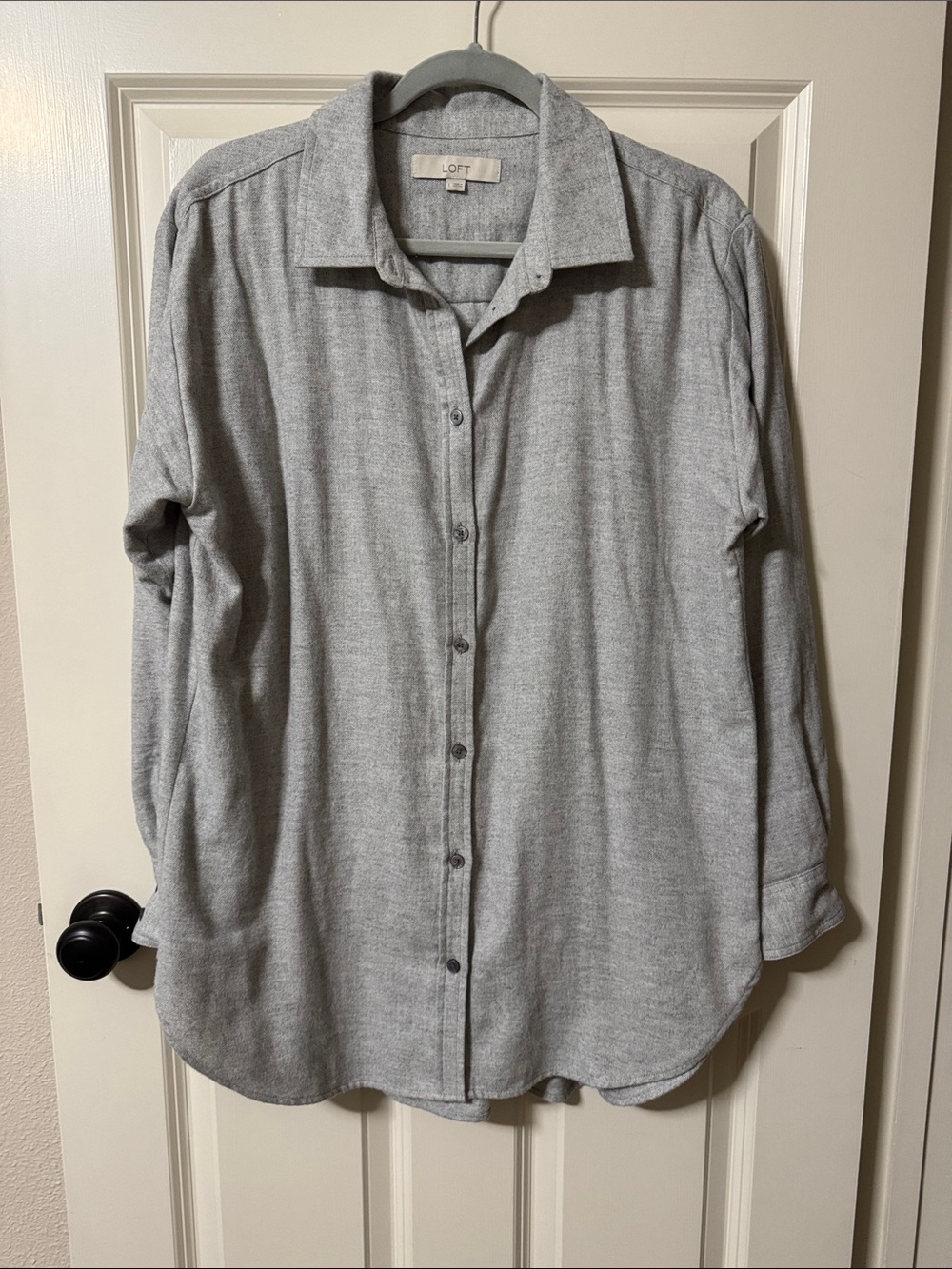 LOFT Women’s Gray Button-Down Casual Shirt